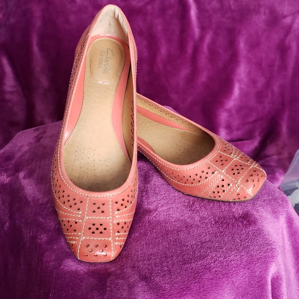 Sz 9 coral wedge